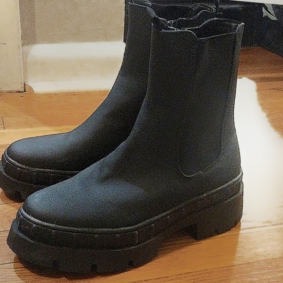 New Forever 21 Size 7 Combat Boots - Picture 3 of 7